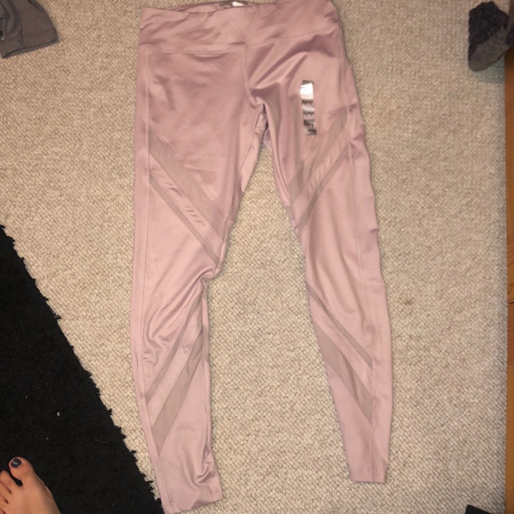 Mesh paneled leggings